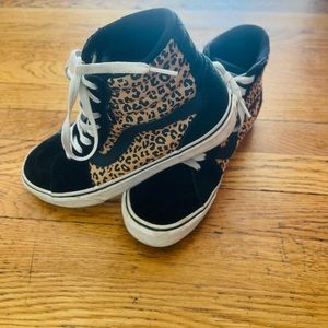 High top vans 🐆🖤
